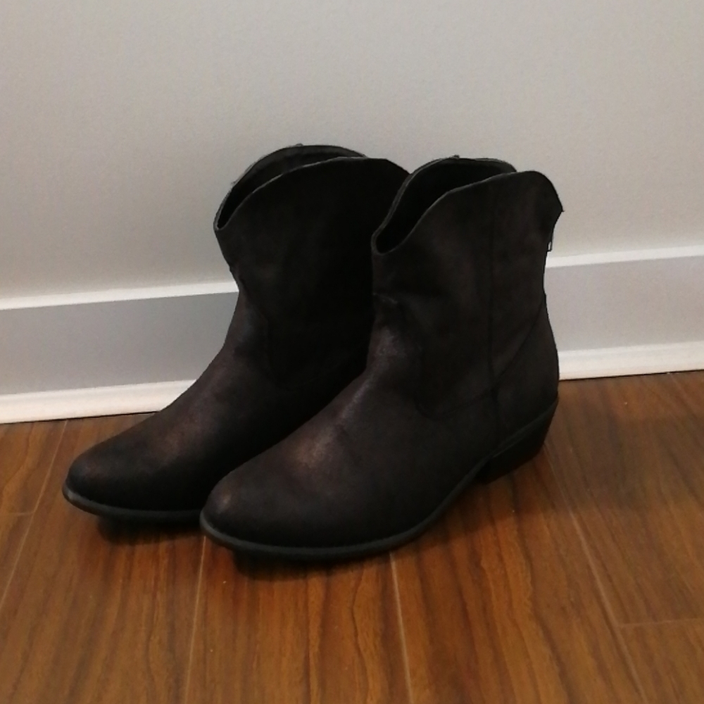 (3/$35) Black Nevada ankle boots with gold zipper